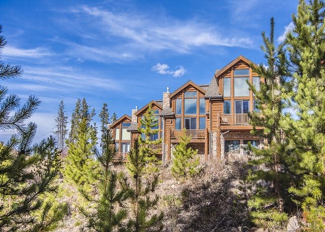 Summit Trail Lodge A2