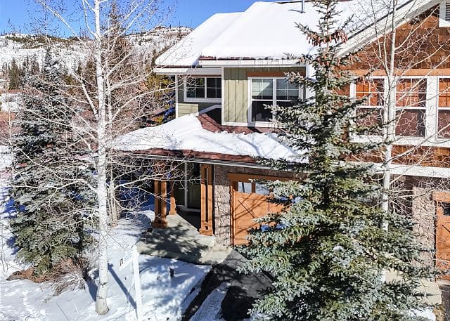 Telemark Court 698